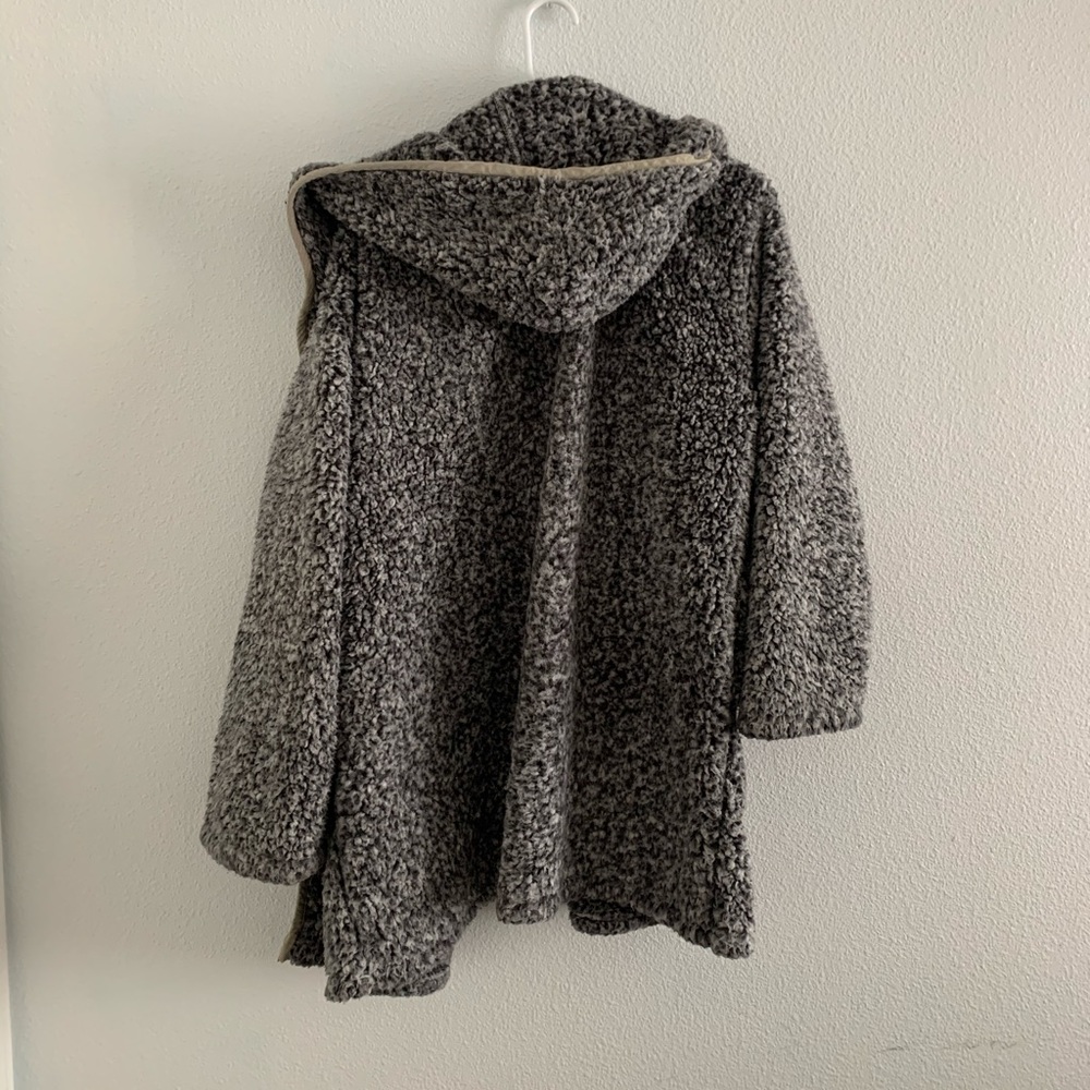 Sweater - Picture 2 of 4